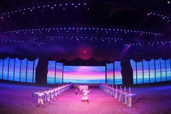 Хорошая цена Дисплей с высокой частотой обновления 7680 Гц, углом обзора 160° горизонтально / 140° вертикально и размерами панели 500*500 мм / 500*1000 мм онлайн